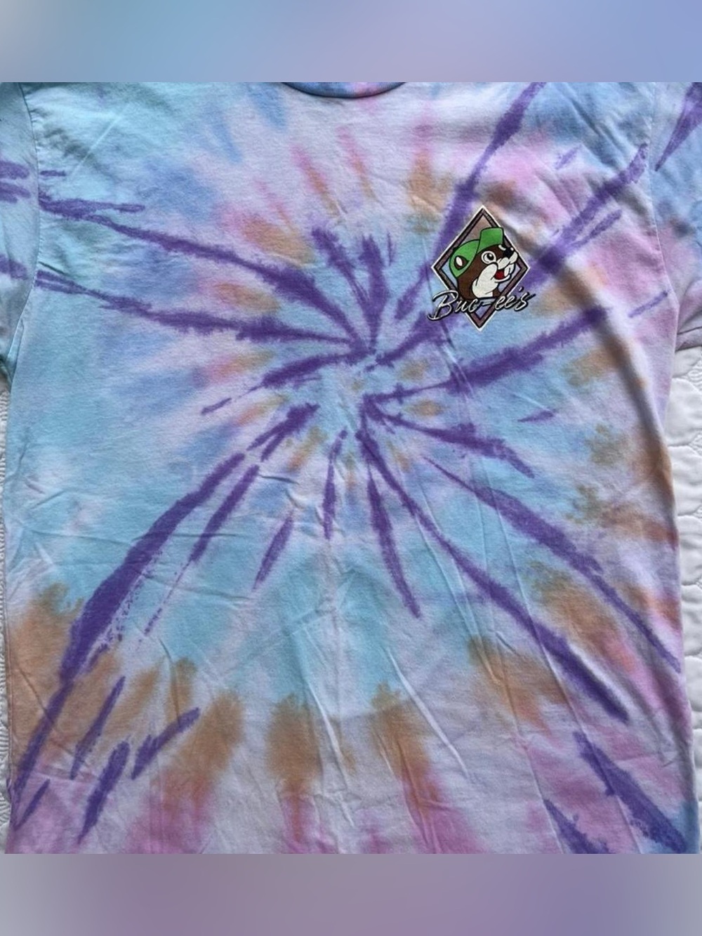 Buc-ee’s Graphic Tee Tie Dye Oversized “ No Worries” - Medium Relaxed Fit - Picture 2 of 3